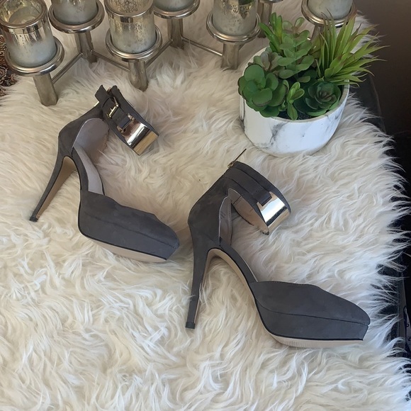 Aldo Women’s Dwaydien Grey Metal Ankle Strap Pointed Toe Pump Size 9 US - Picture 3 of 13